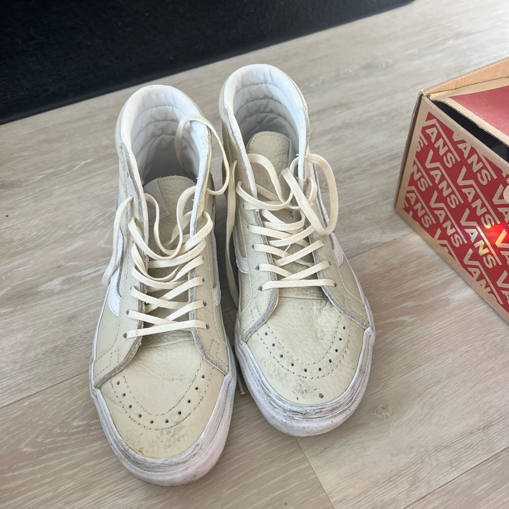 Vans High-Top Sneakers in Beige and White